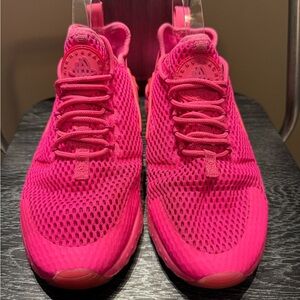 Nike Air women's 7.5 Huarache Run Ultra Breathe 833292-600 Total Pink Blast